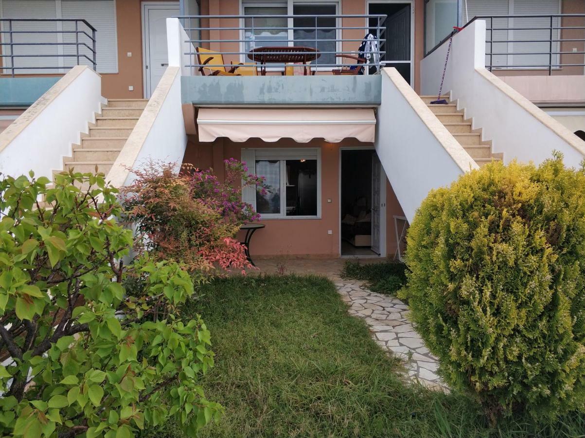 Loutsa By The Sea Apartment Ngoại thất bức ảnh